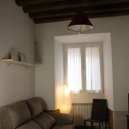 El Museo Apartment *